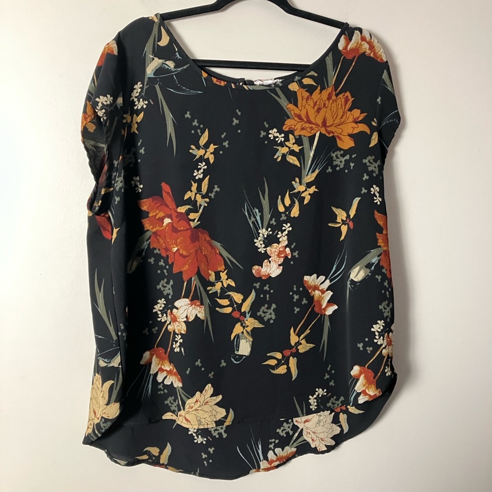 Warehouse one top floral black short sleeve cap shirt women’s size 2X